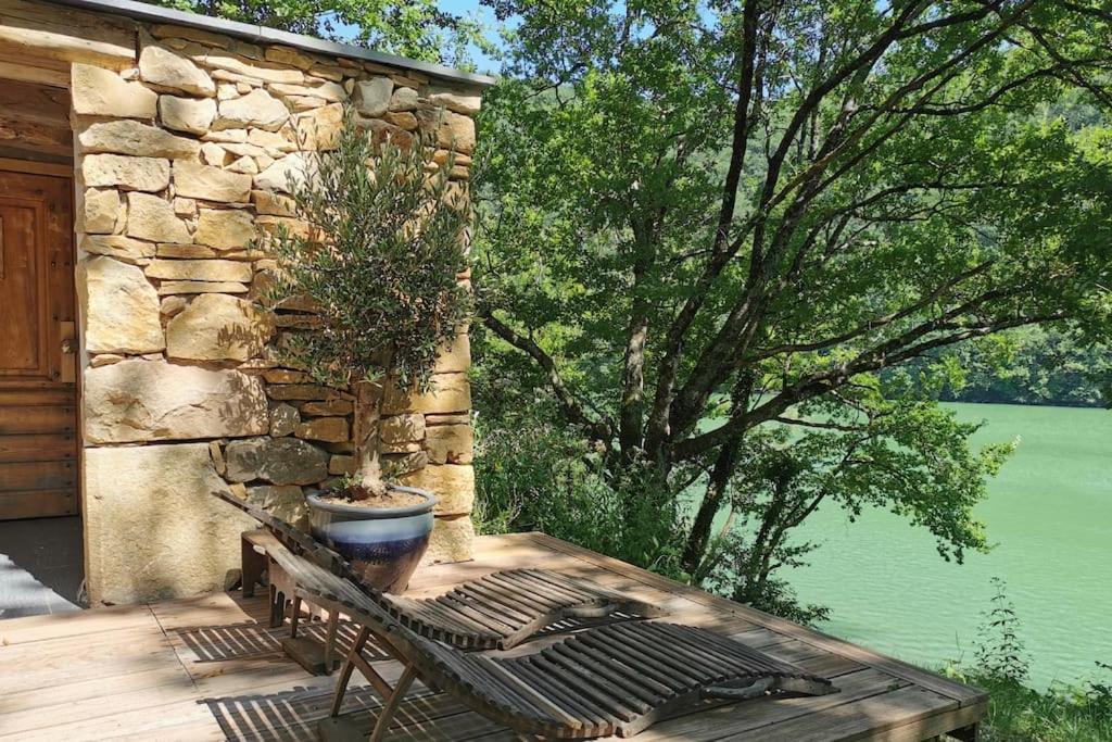 Lake House I // Alauzet Ecolodge + Nature Spa Castelnau-de-Mandailles ภายนอก รูปภาพ